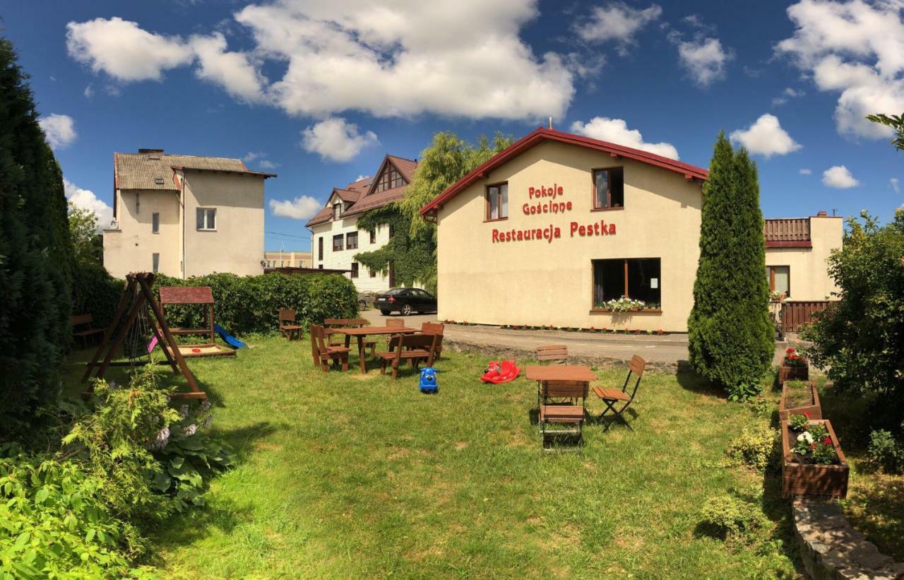 Pokoje Goscinne & Restauracja Pestka Choczewo Esterno foto