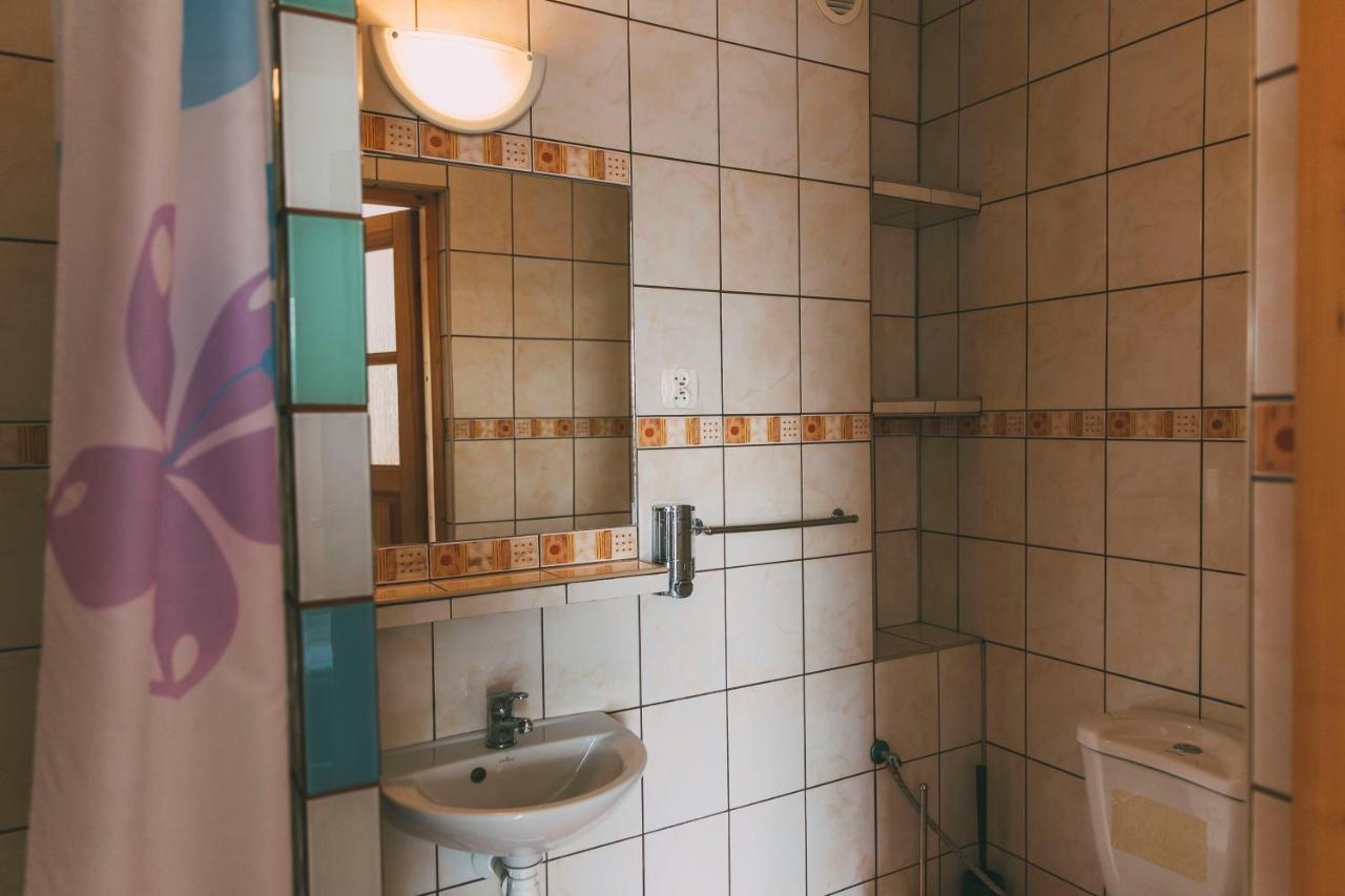 Pokoje Goscinne & Restauracja Pestka Choczewo Esterno foto