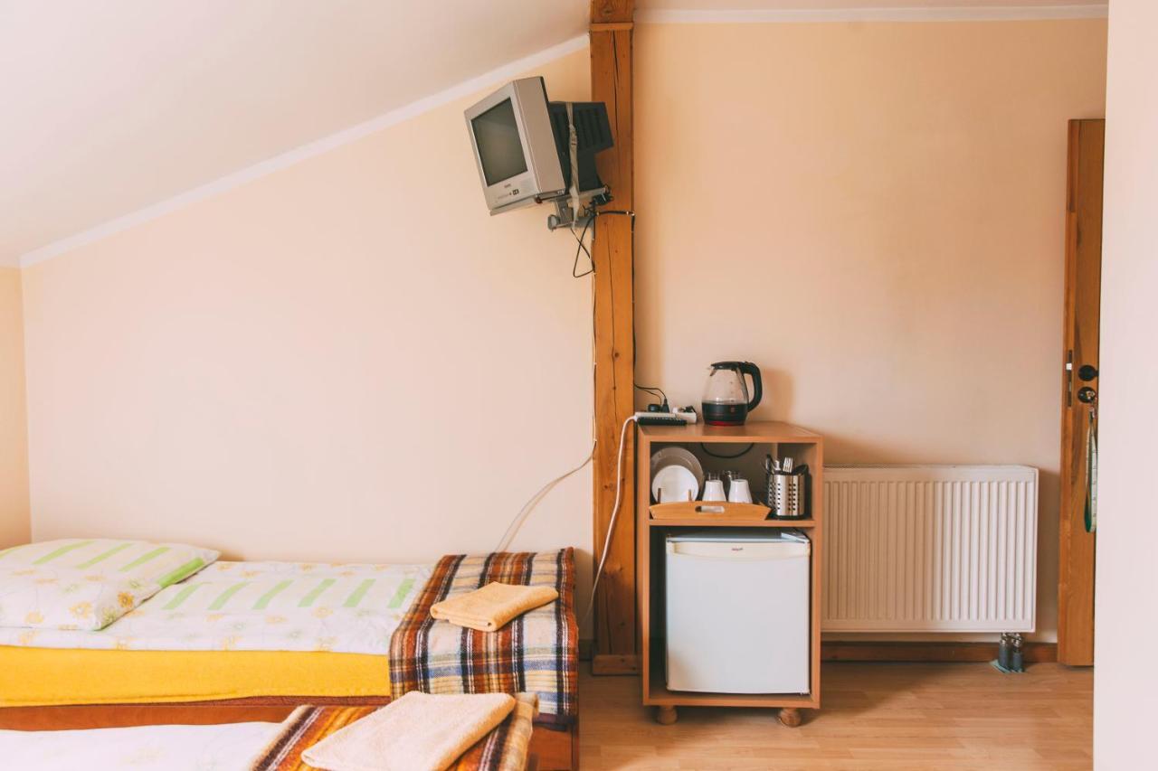 Pokoje Goscinne & Restauracja Pestka Choczewo Esterno foto